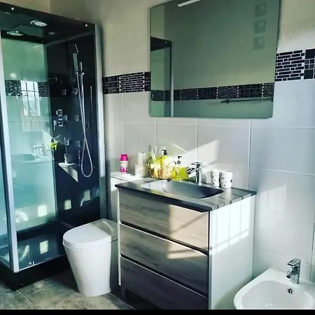 Lux Casita Almendral